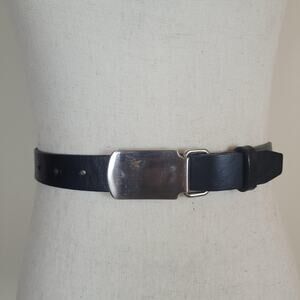 Gap Belt 28 Black Leather Plate Buckle Minimalist USA Classic Everyday 90s Y2K